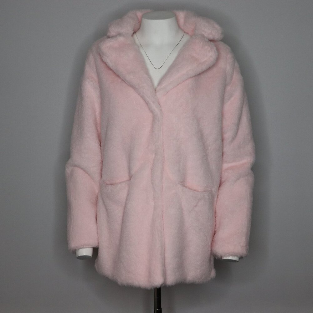 Light Pink Faux Fur Jacket – Soft & Chic Cozy Layer